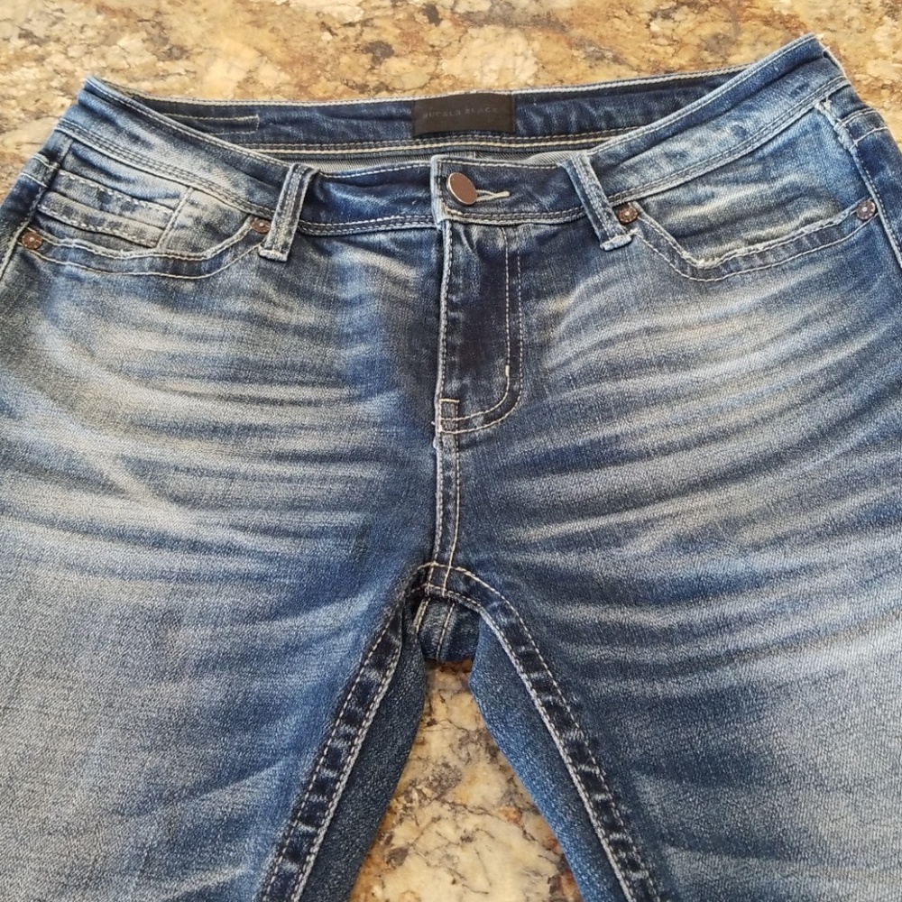 Buckle jeans